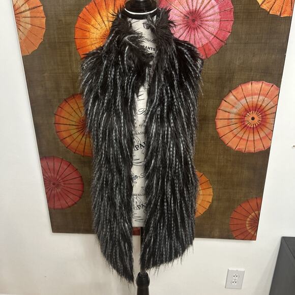 Adrianna Papell Black Faux Fur Sweater Vest Modern Luxe Versatile Glam Size S - Picture 1 of 7